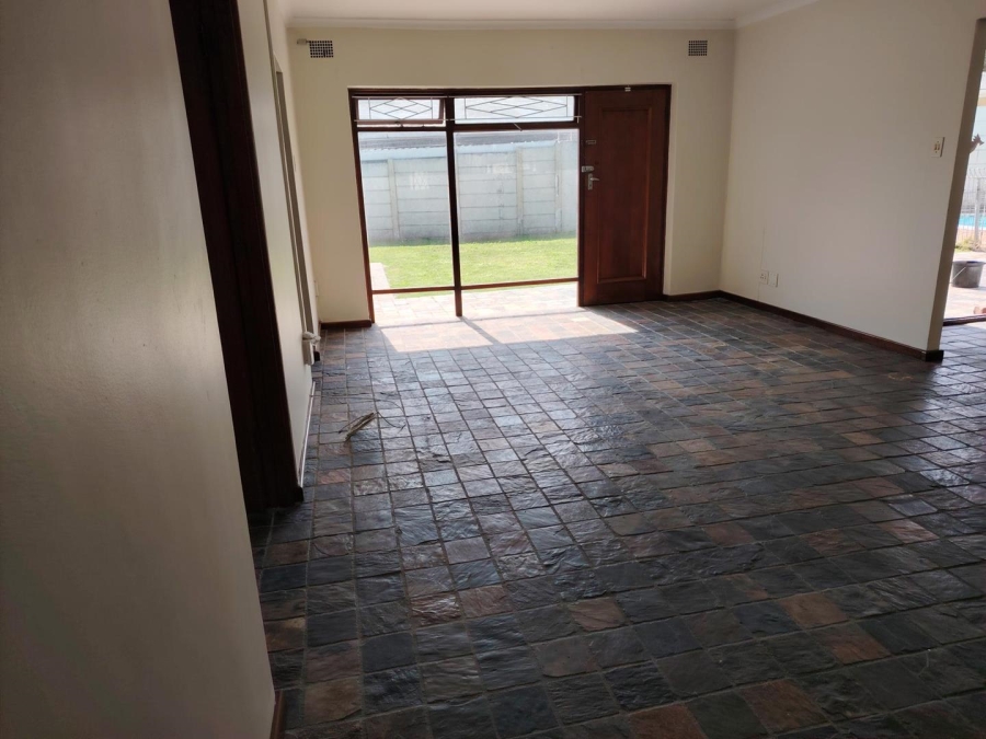 To Let 4 Bedroom Property for Rent in Panorama Western Cape